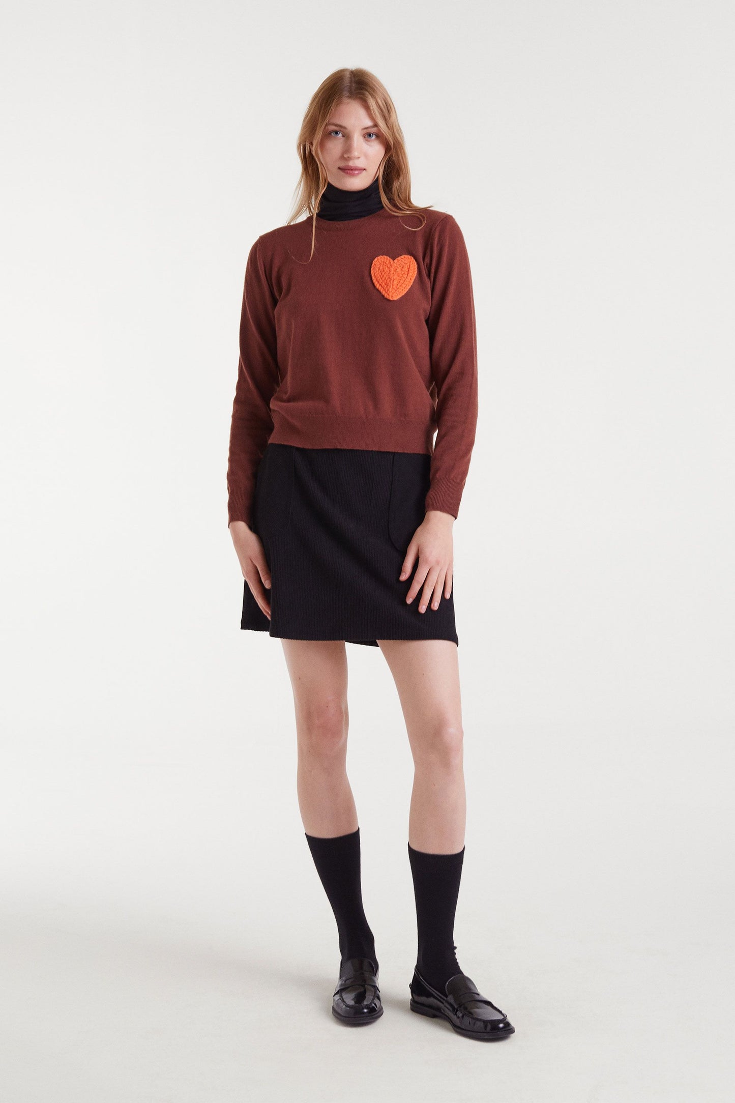 Burgundy knitted Sweater with Heart Print