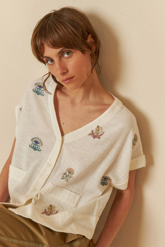 Short-Sleeve Embroidered Shirt