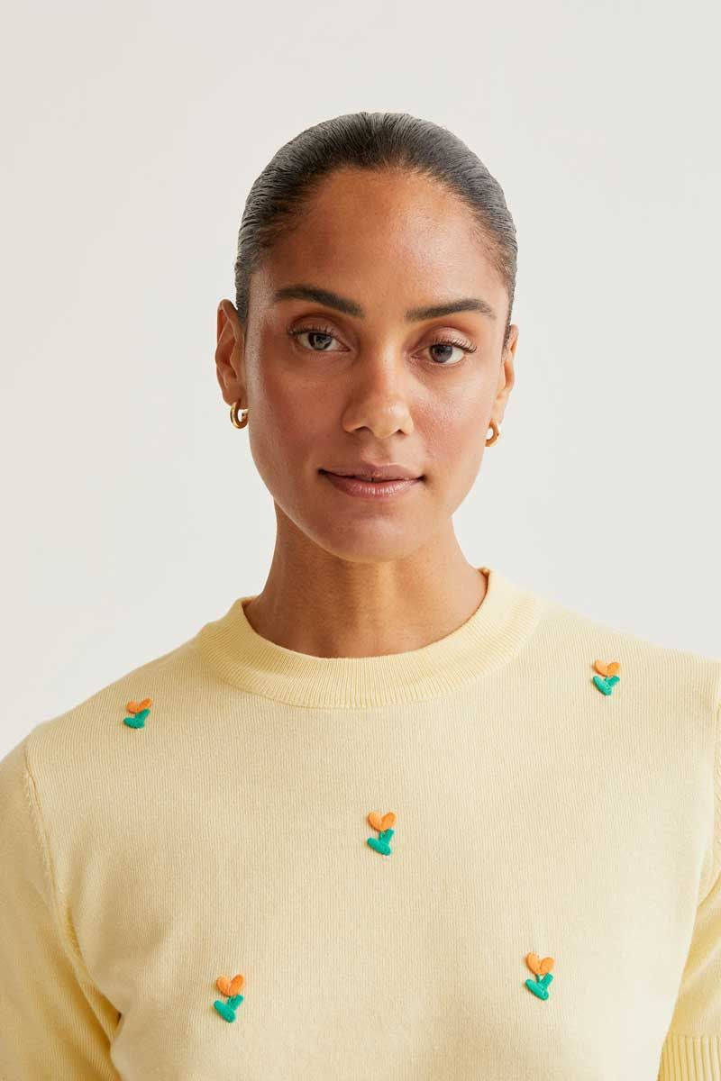Soft Yellow Point Top with Flowers