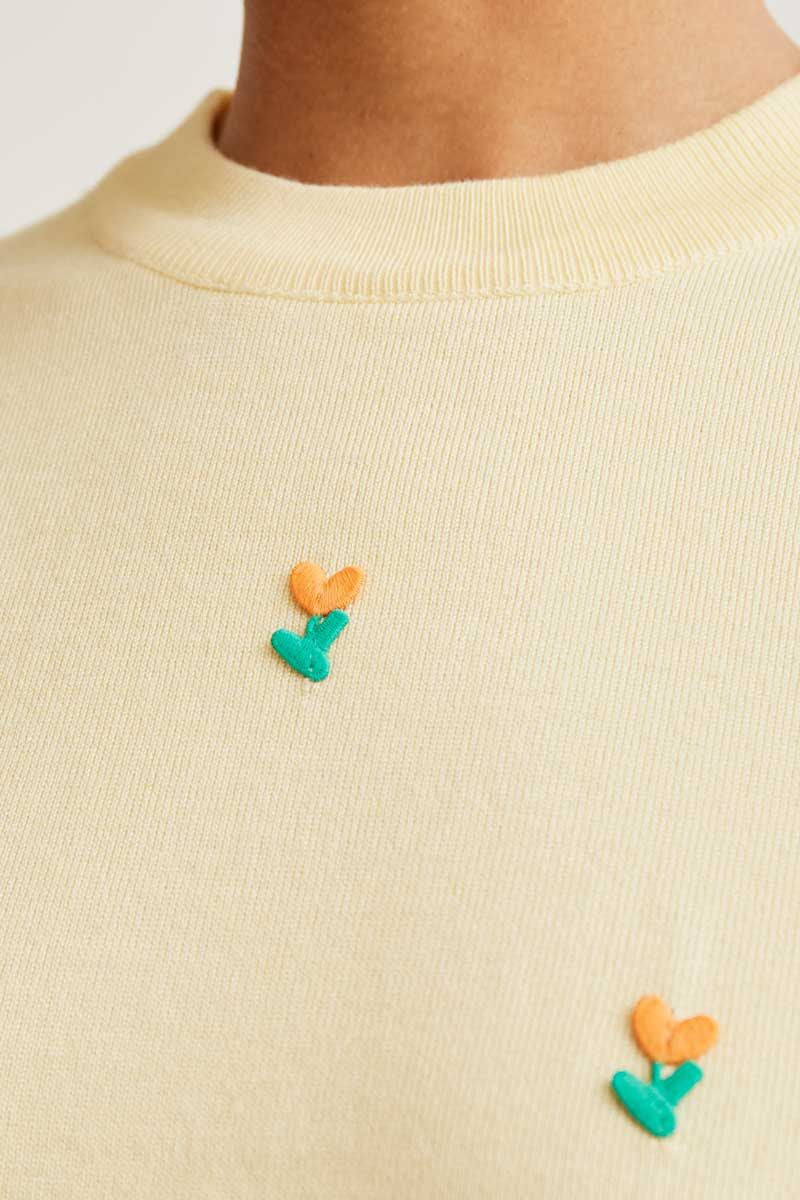 Soft Yellow Point Top with Flowers