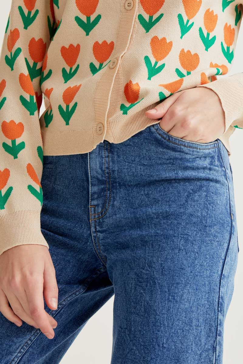 Blue Jeans With Raw-Cut Bottom