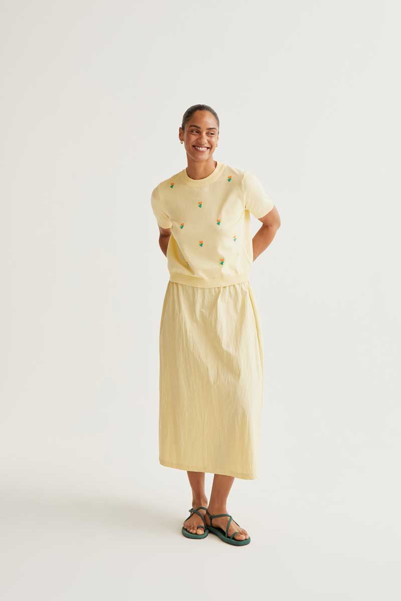 Soft Yellow Point Top with Flowers