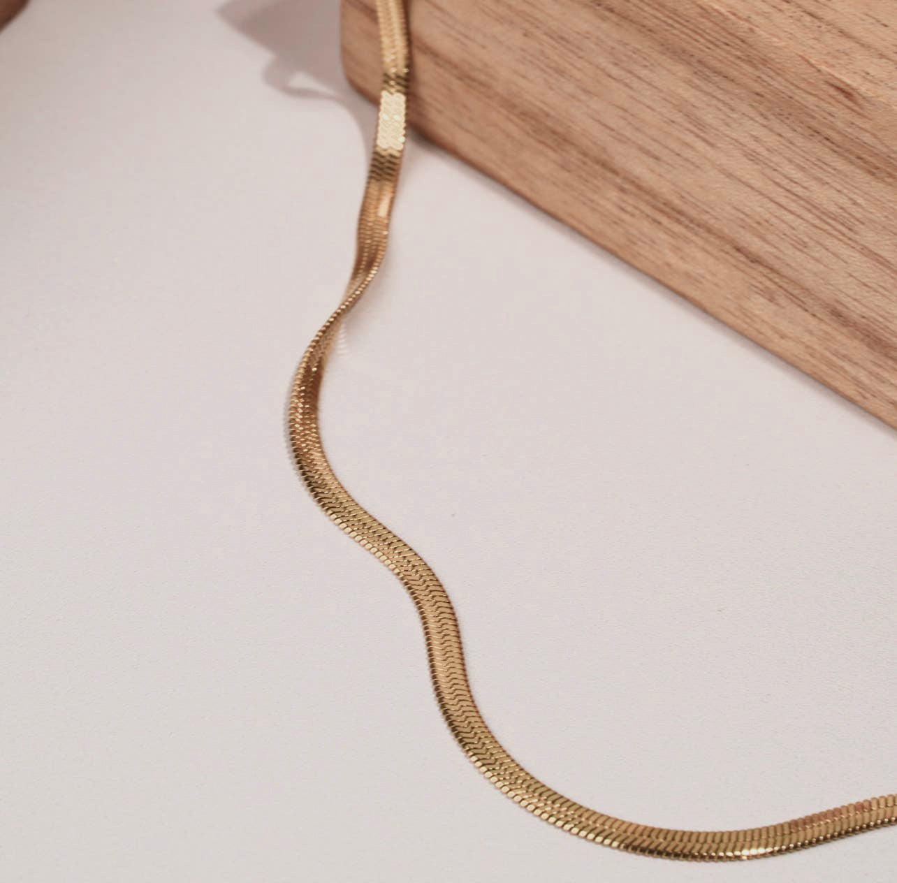 Serpentine Flat Chain Necklace